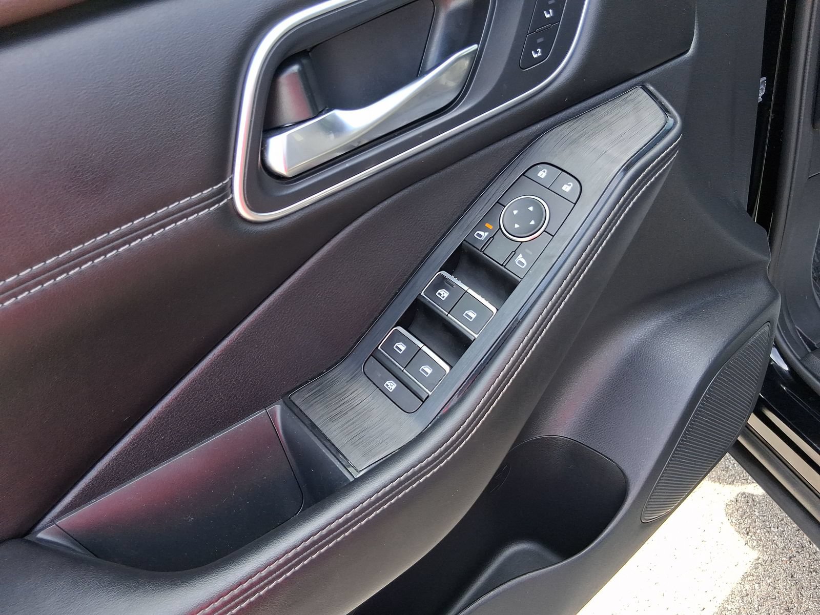 Used 2021 Nissan Rogue Platinum AWD/4WD image 11