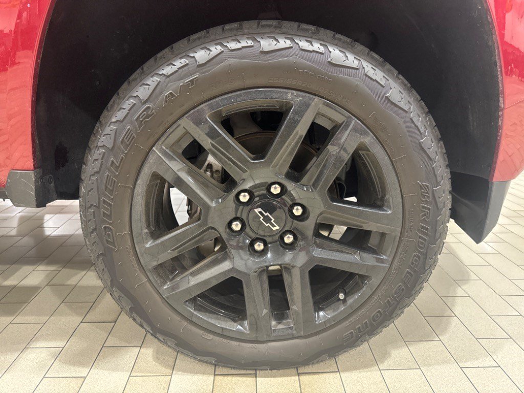 Used 2025 Chevrolet Colorado Z71 w/ Technology Package AWD/4WD image 40