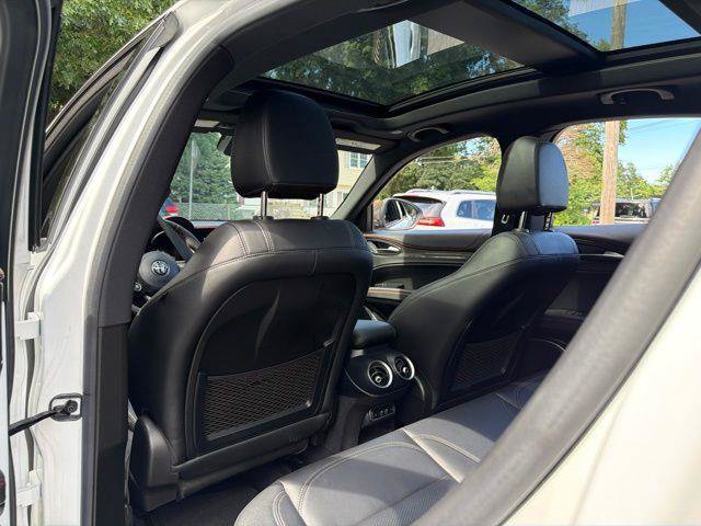 Used 2023 Alfa Romeo Stelvio Estrema AWD/4WD image 29