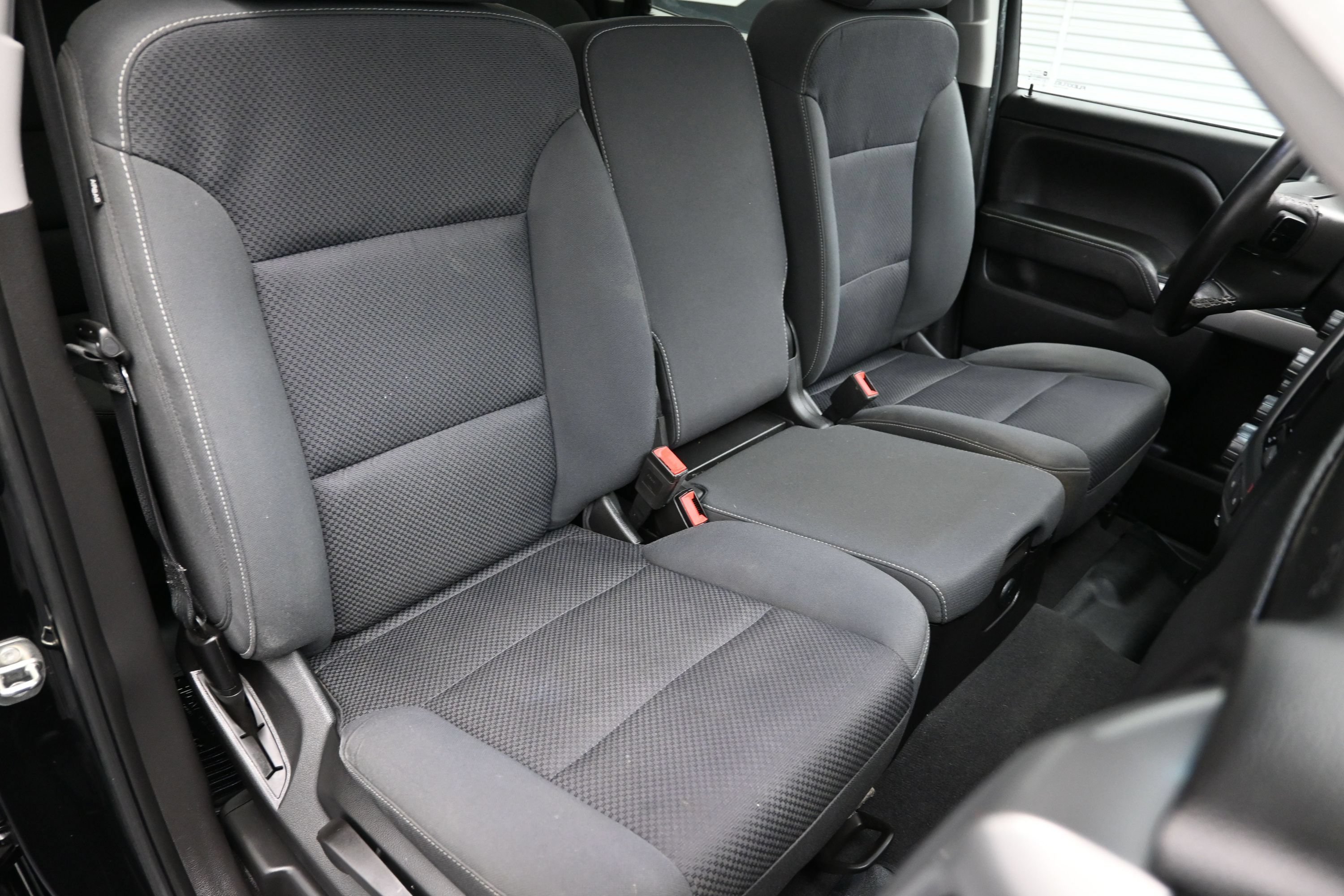 Used 2018 Chevrolet Silverado 1500 LT w/ All Star Edition AWD/4WD image 40