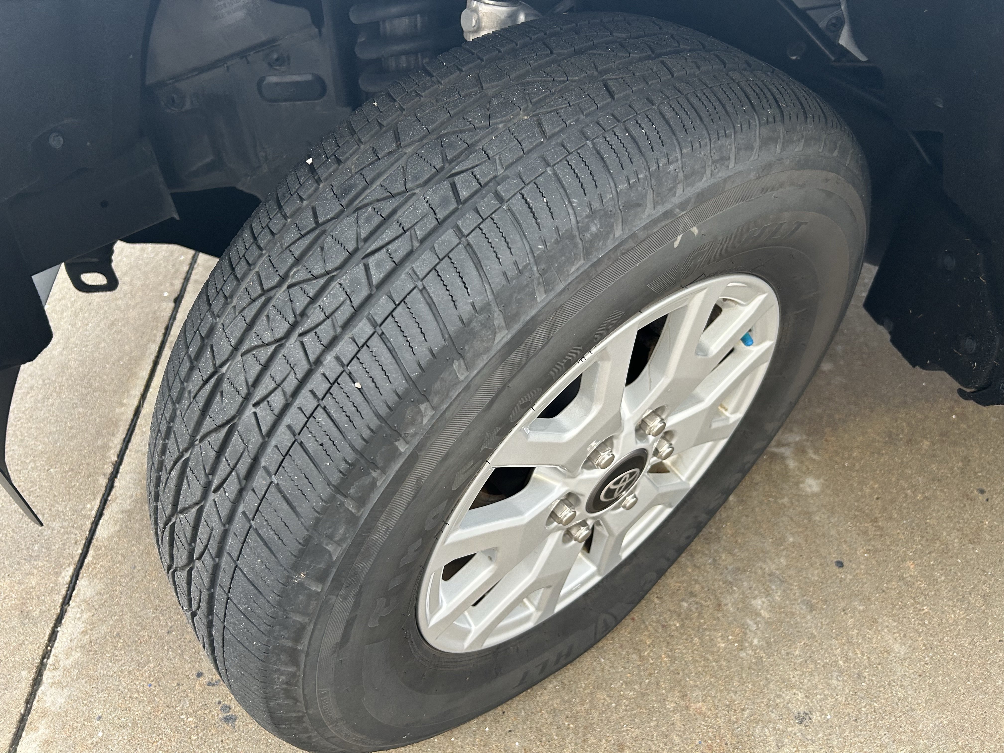 Certified 2024 Toyota Tacoma SR5 AWD/4WD image 10