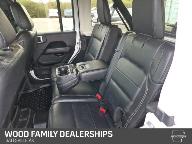 Used 2019 Jeep Wrangler Unlimited Sahara image 24