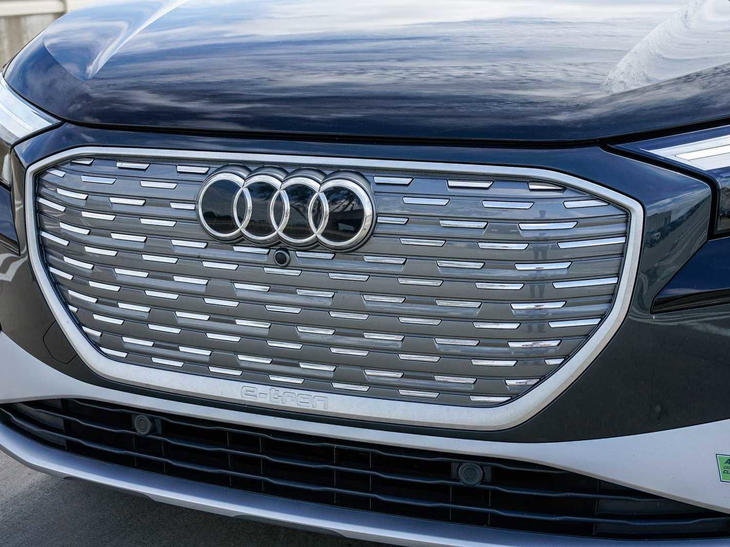 Used 2023 Audi Q4 e-tron Premium Plus w/ Premium Plus image 8