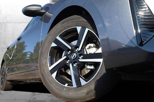 New 2025 Nissan Sentra SV w/ All-Weather Package image 3