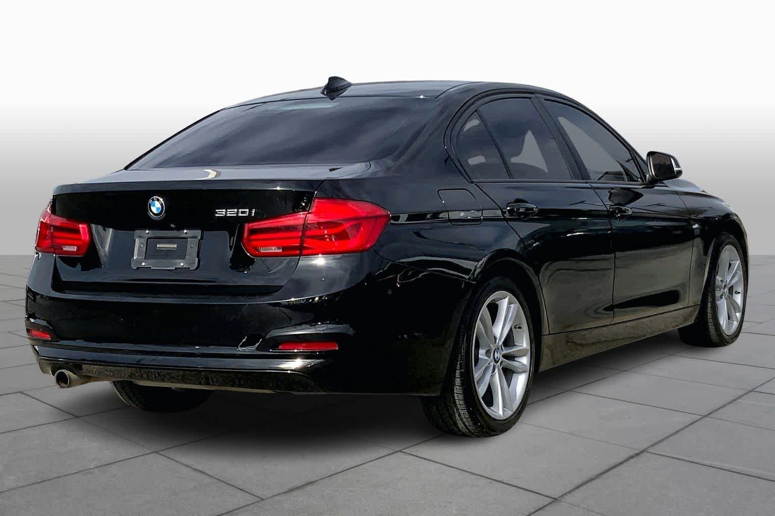 Used 2018 BMW 320i Sedan image 13