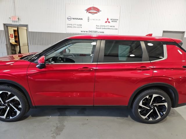 Used 2023 Mitsubishi Outlander SE image 6
