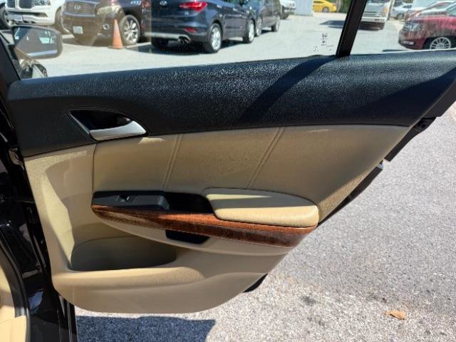 Used 2011 Honda Accord EX-L image 34