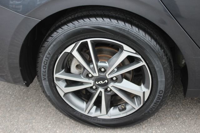 Used 2023 Kia Forte LXS image 32