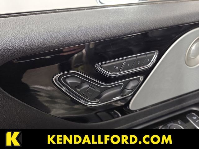 Used 2020 Lincoln Aviator Reserve w/ Equipment Group 201A image 17