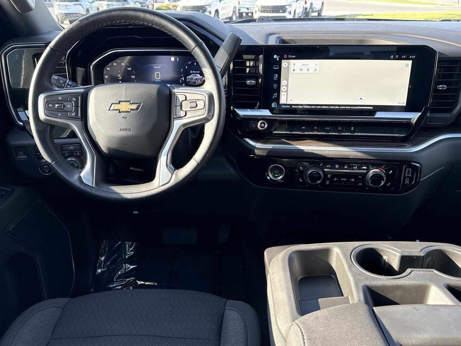 Used 2022 Chevrolet Silverado 1500 LT AWD/4WD image 2