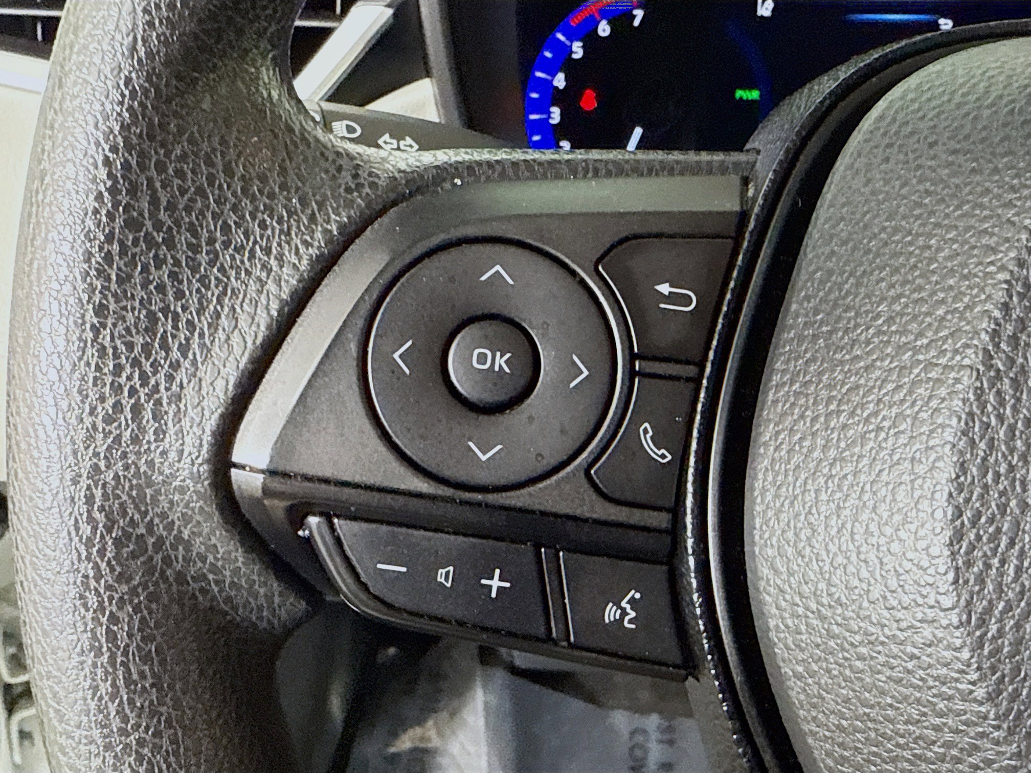 Used 2020 Toyota Corolla LE image 14