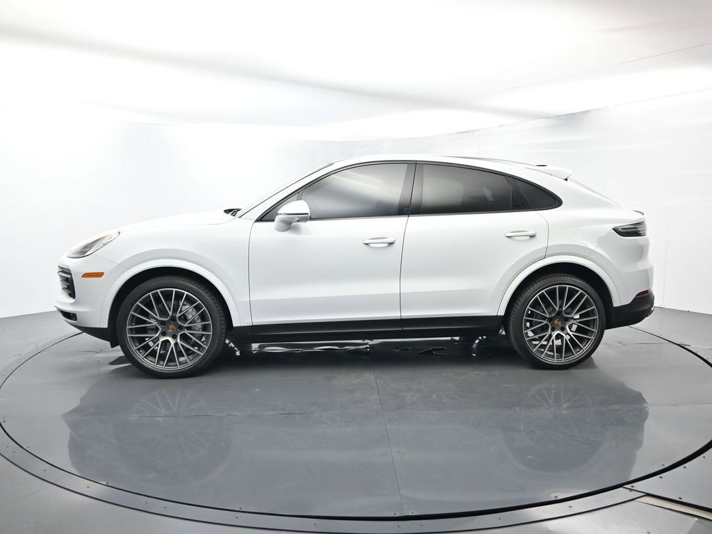 Certified 2022 Porsche Cayenne Coupe AWD/4WD image 2