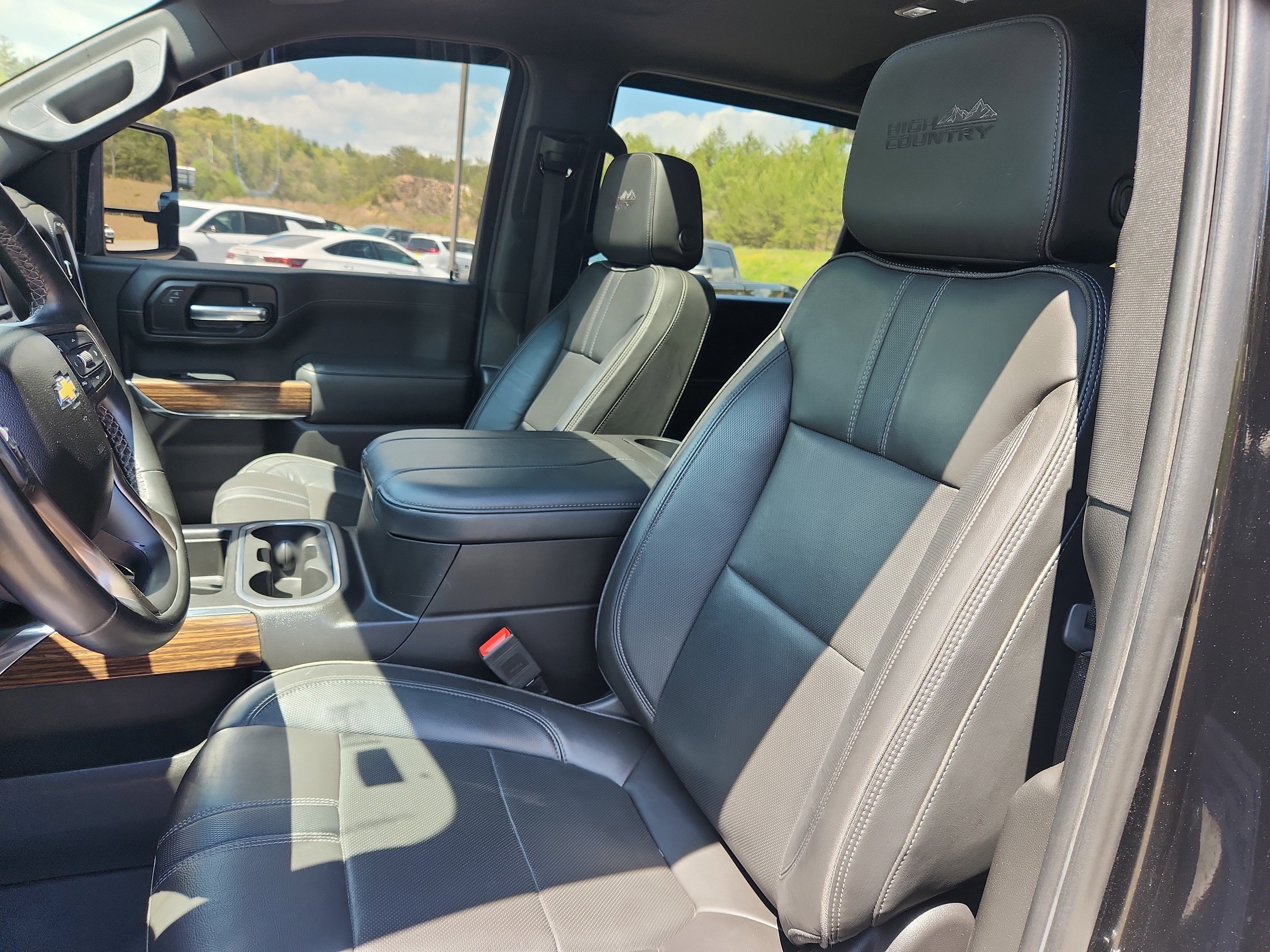 Used 2023 Chevrolet Silverado 2500 High Country w/ Safety Package II AWD/4WD image 16