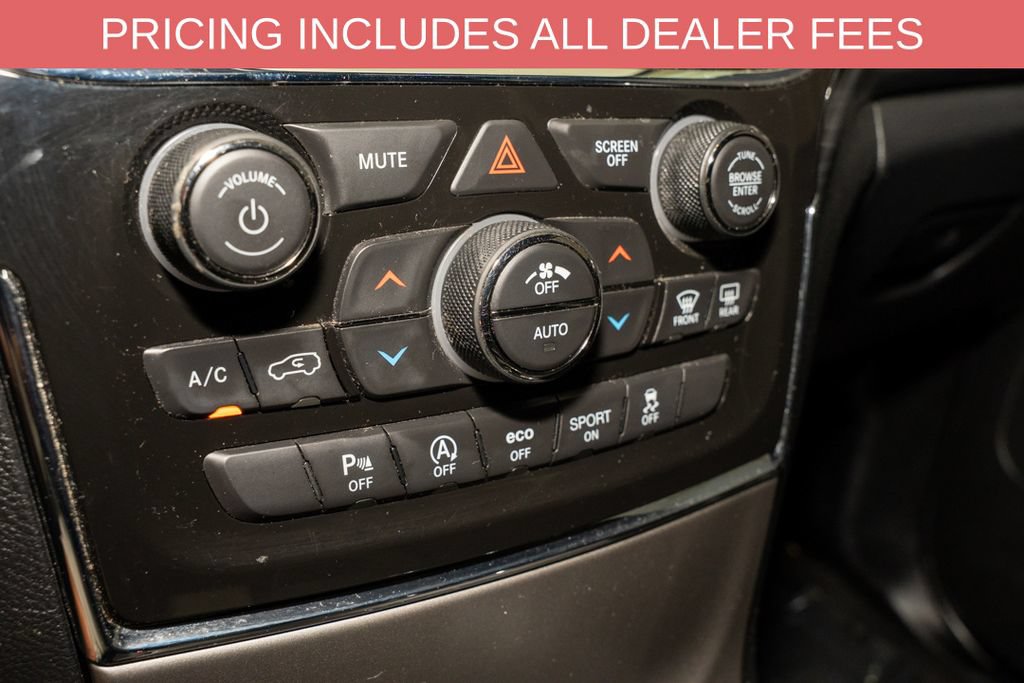 Used 2021 Jeep Grand Cherokee Laredo X AWD/4WD image 18