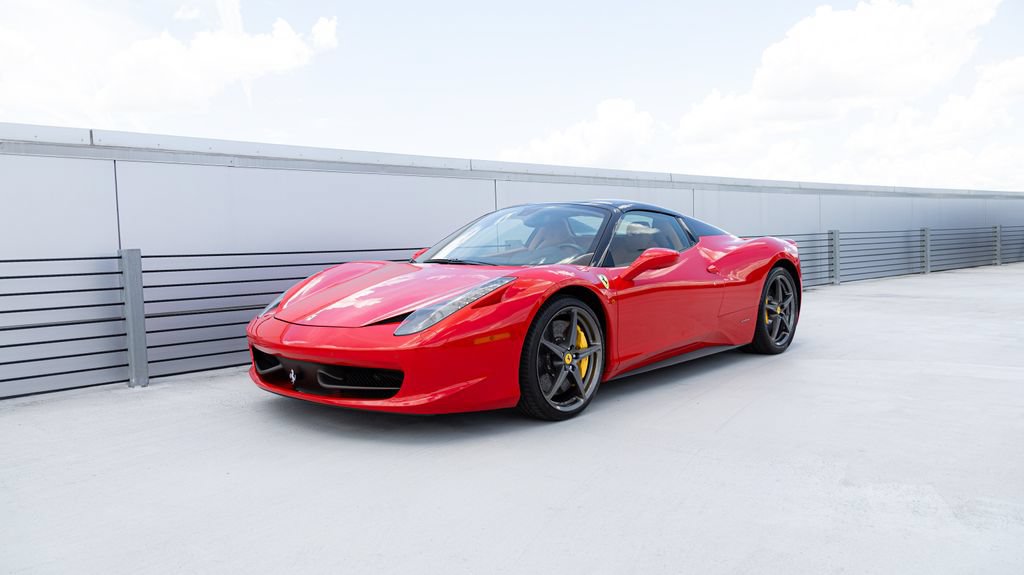 Used 2015 Ferrari 458 Spider RWD image 32