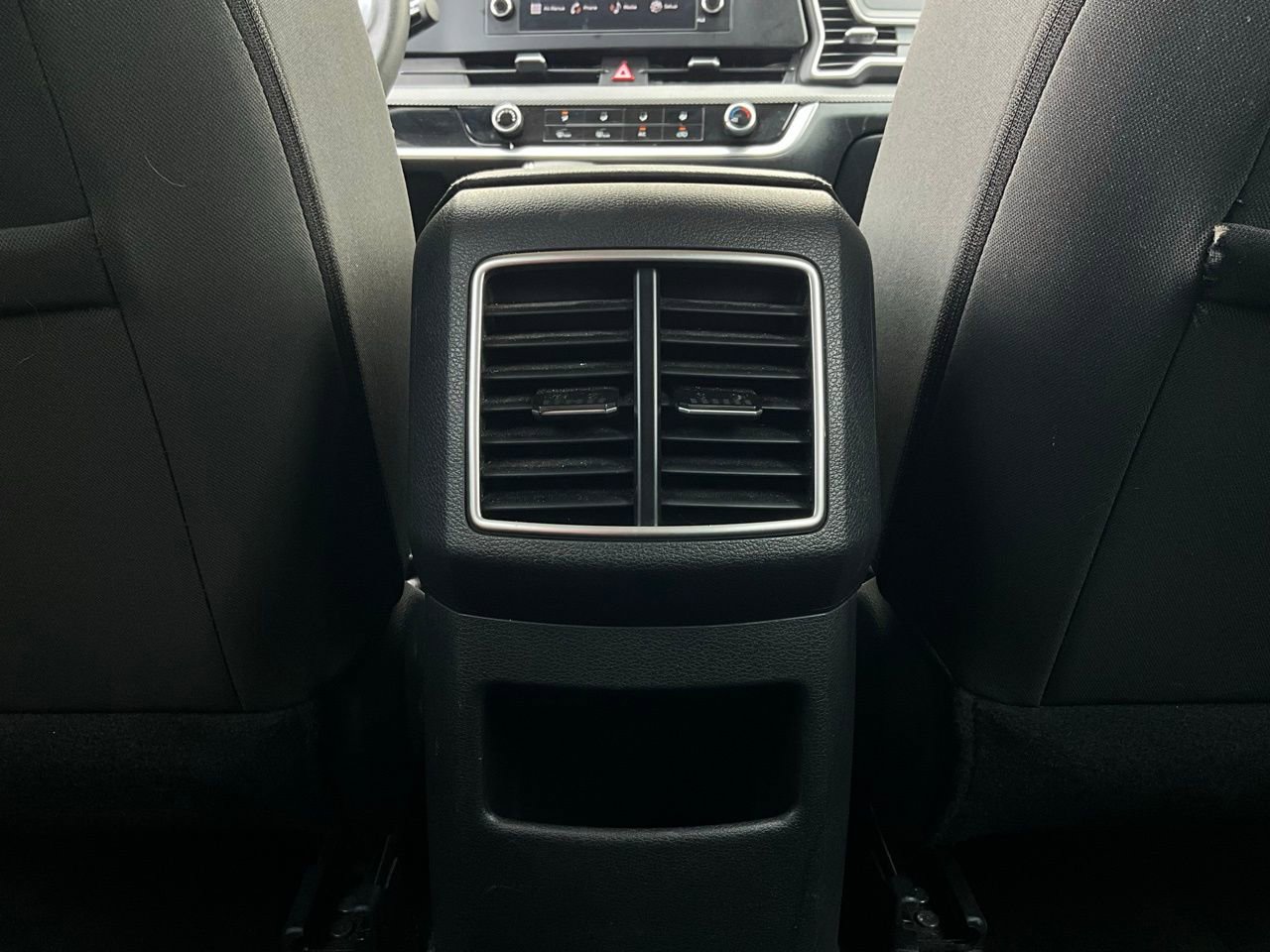 Used 2025 Kia Sportage LX image 12