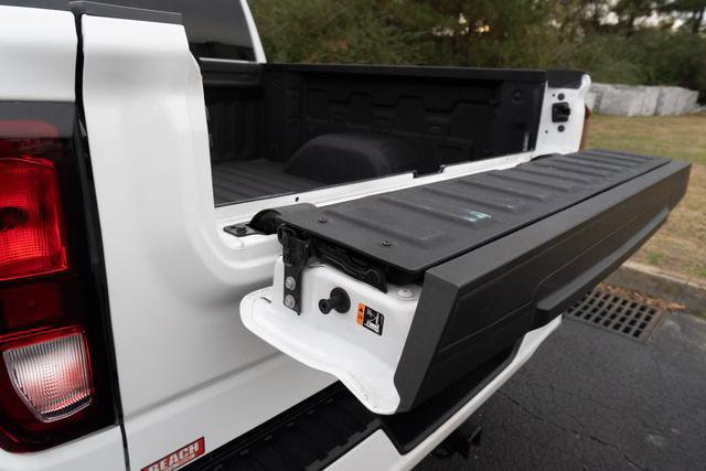 Used 2024 GMC Sierra 1500 Elevation image 11