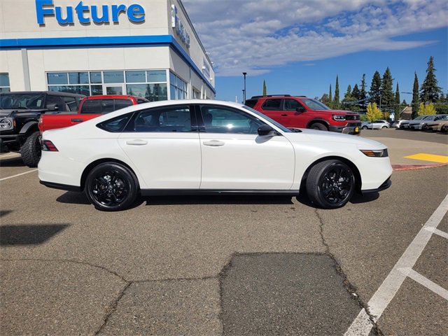 New 2025 Honda Accord SE image 4