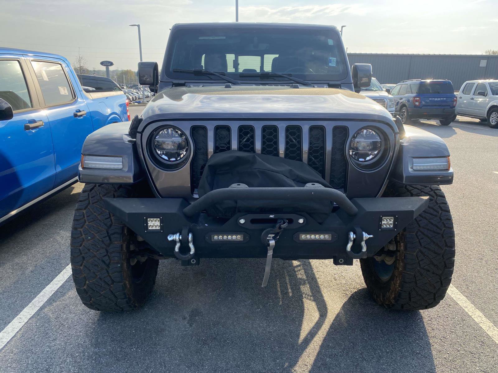 Used 2021 Jeep Gladiator Overland image 2