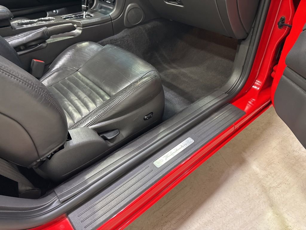 Used 2002 Ford Thunderbird image 39