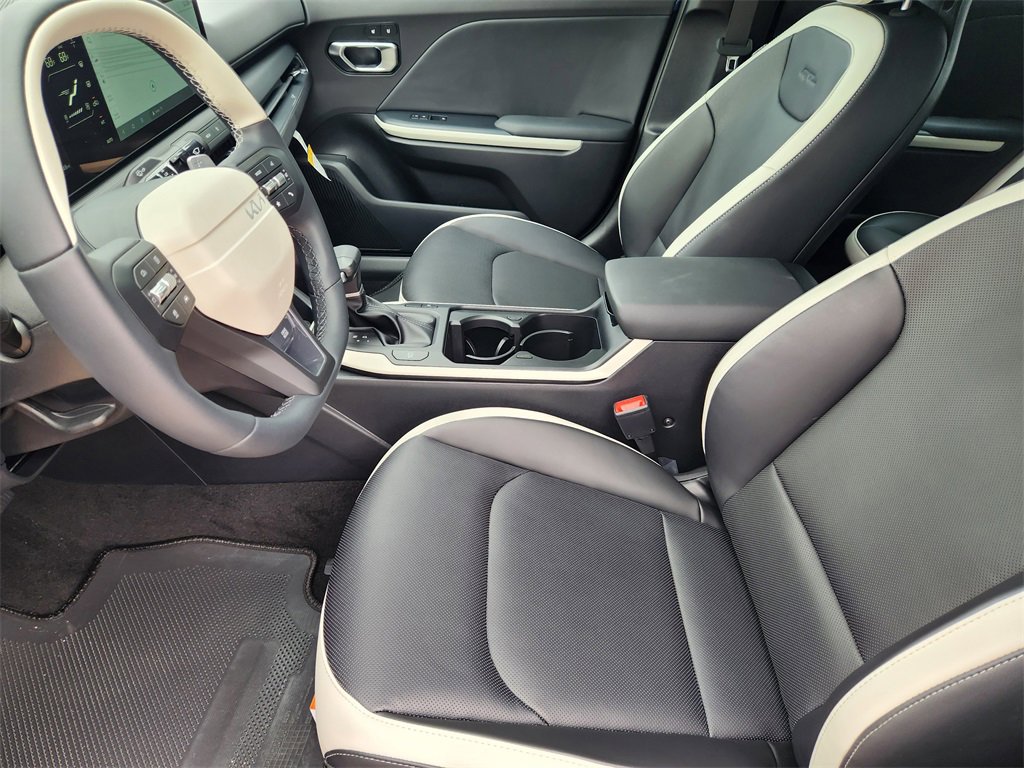 New 2025 Kia K4 GT-Line w/ GT-Line Premium Package image 9