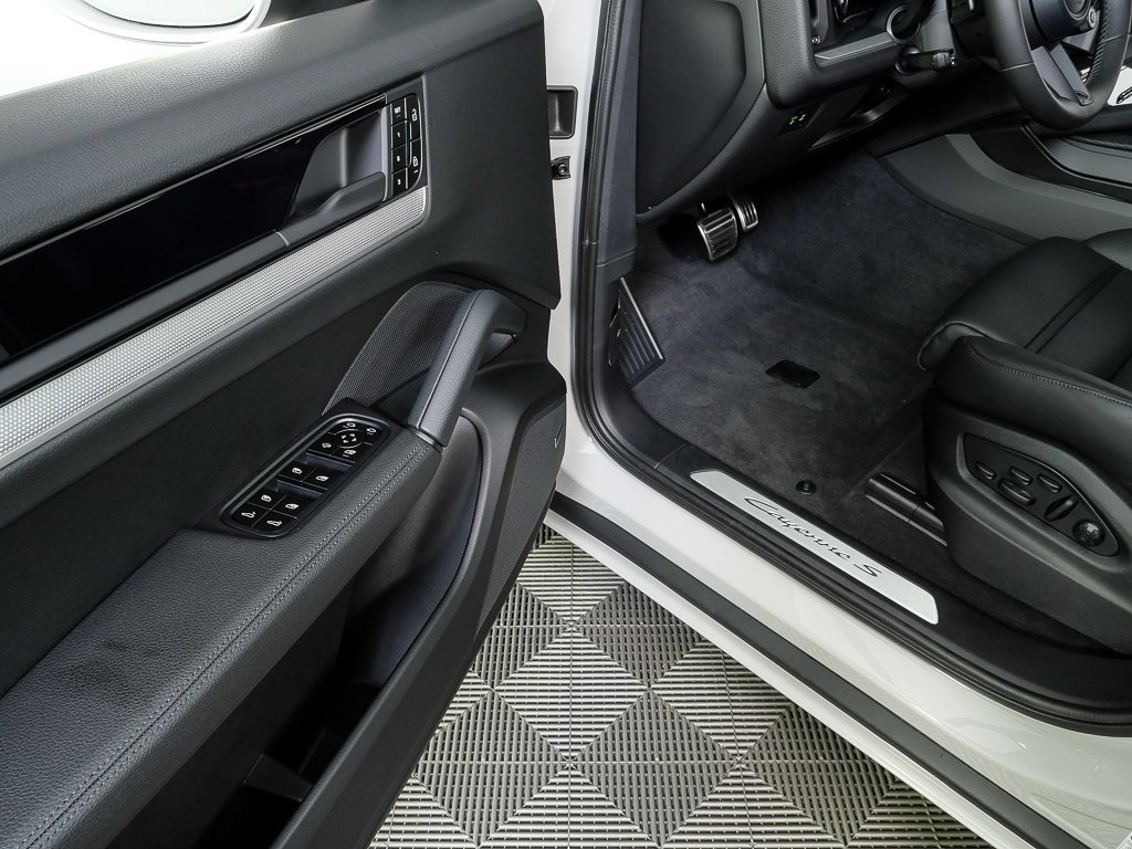 Certified 2026 Porsche Cayenne S image 8