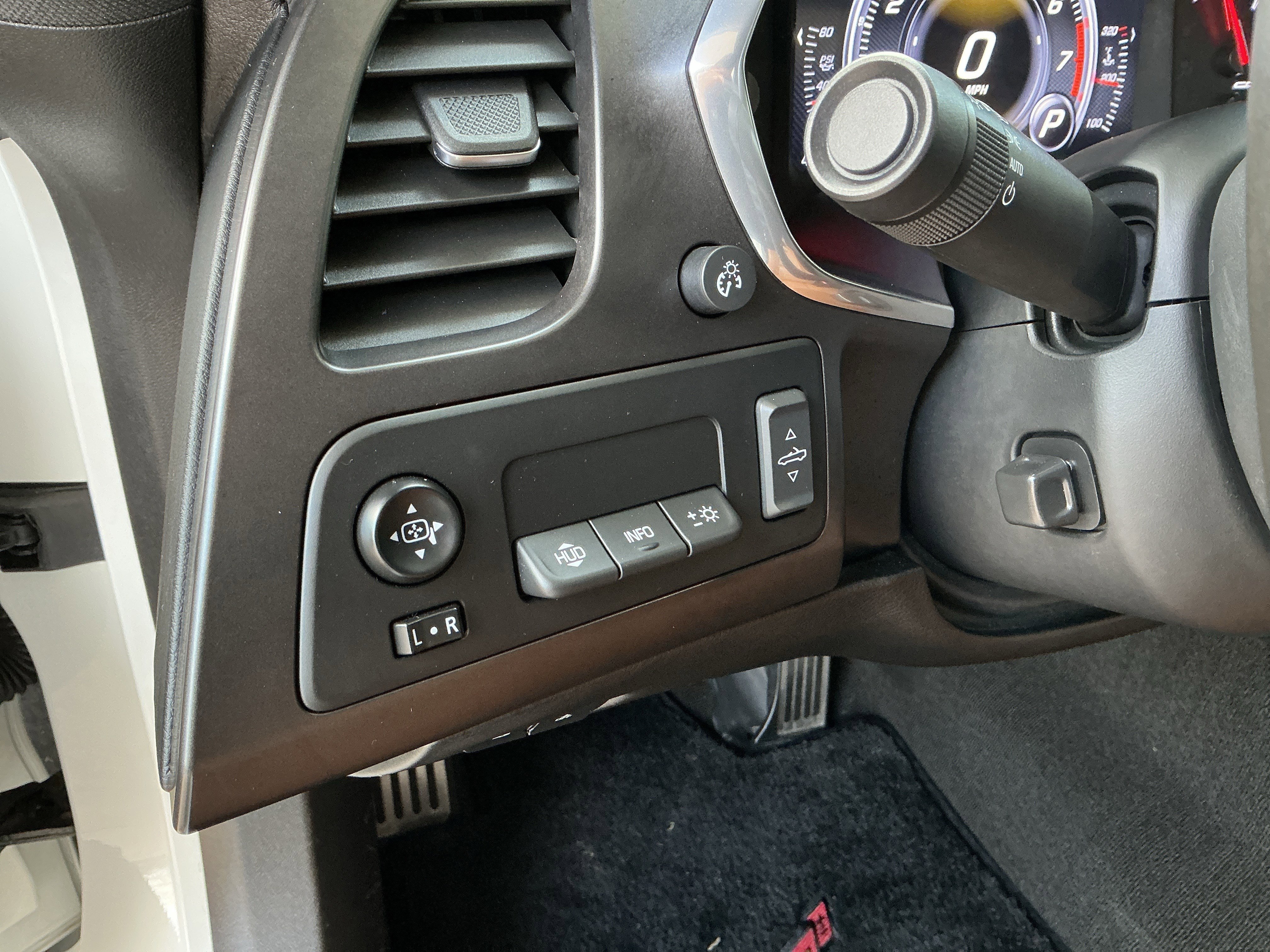 Used 2017 Chevrolet Corvette Stingray Convertible w/ 2LT Preferred Equipment Group image 30