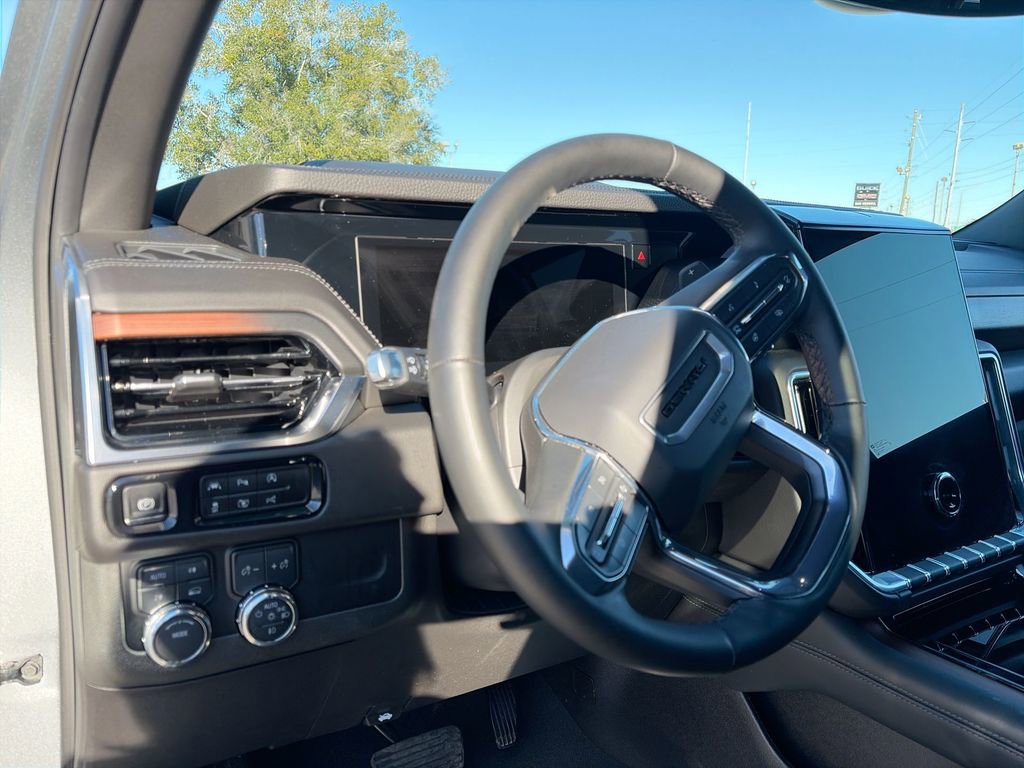 Certified 2025 GMC Yukon Denali image 12