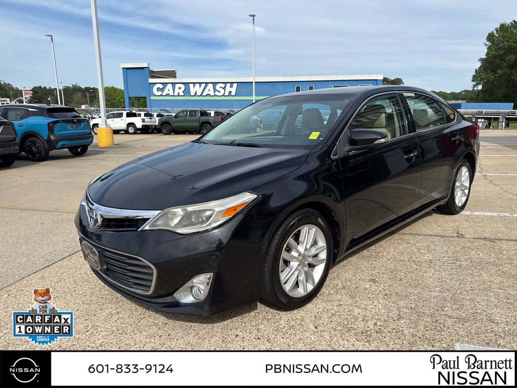 Used 2014 Toyota Avalon XLE Premium image 2