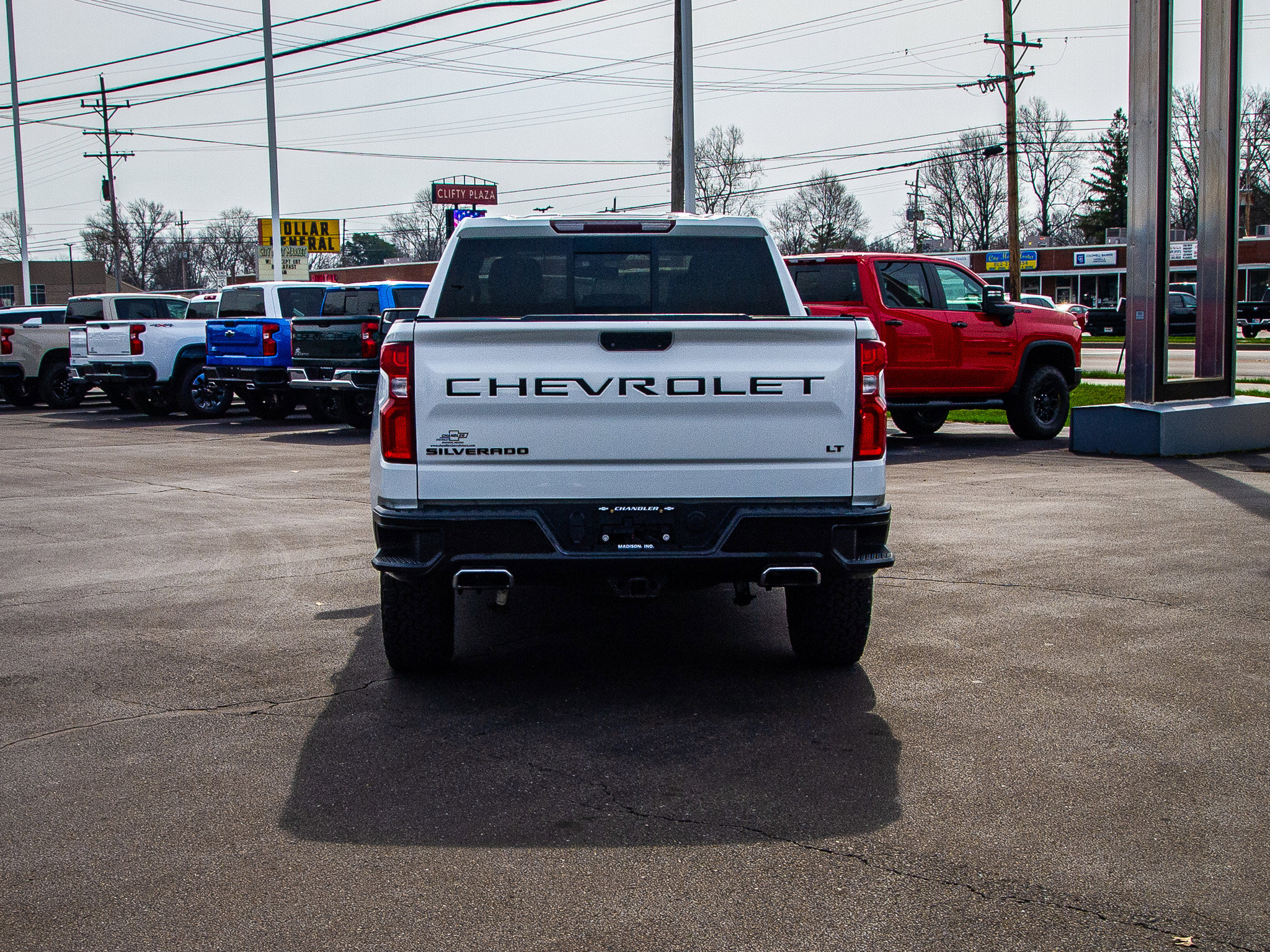 Used 2021 Chevrolet Silverado 1500 LT Trail Boss w/ Convenience Package II AWD/4WD image 6