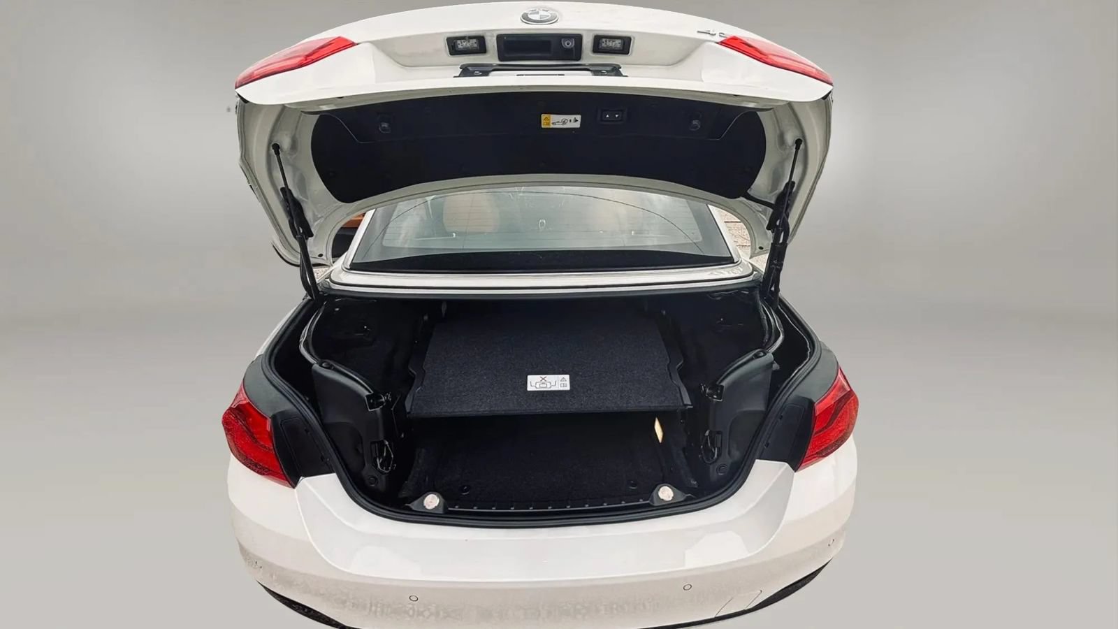 Used 2018 BMW 430i Convertible RWD image 19