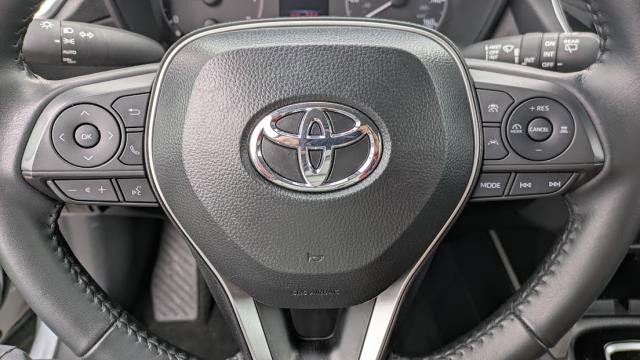 Used 2025 Toyota Corolla Cross LE image 9