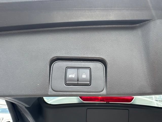 Used 2024 Nissan Rogue SV FWD image 6