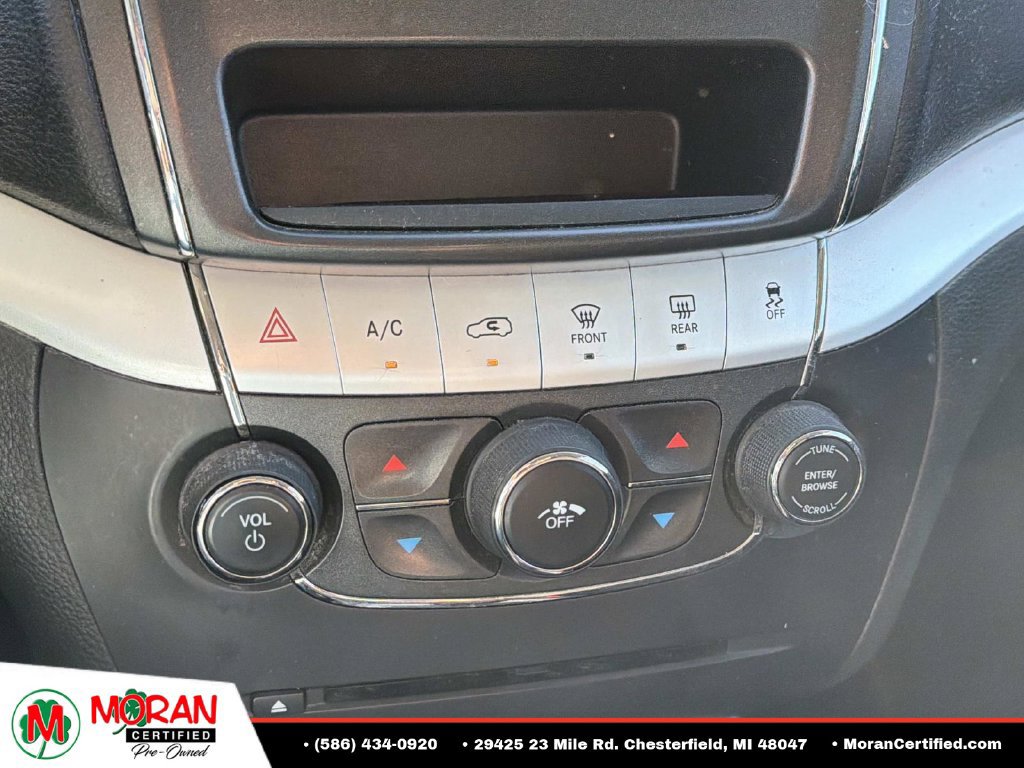 Used 2017 Dodge Journey SE FWD image 19
