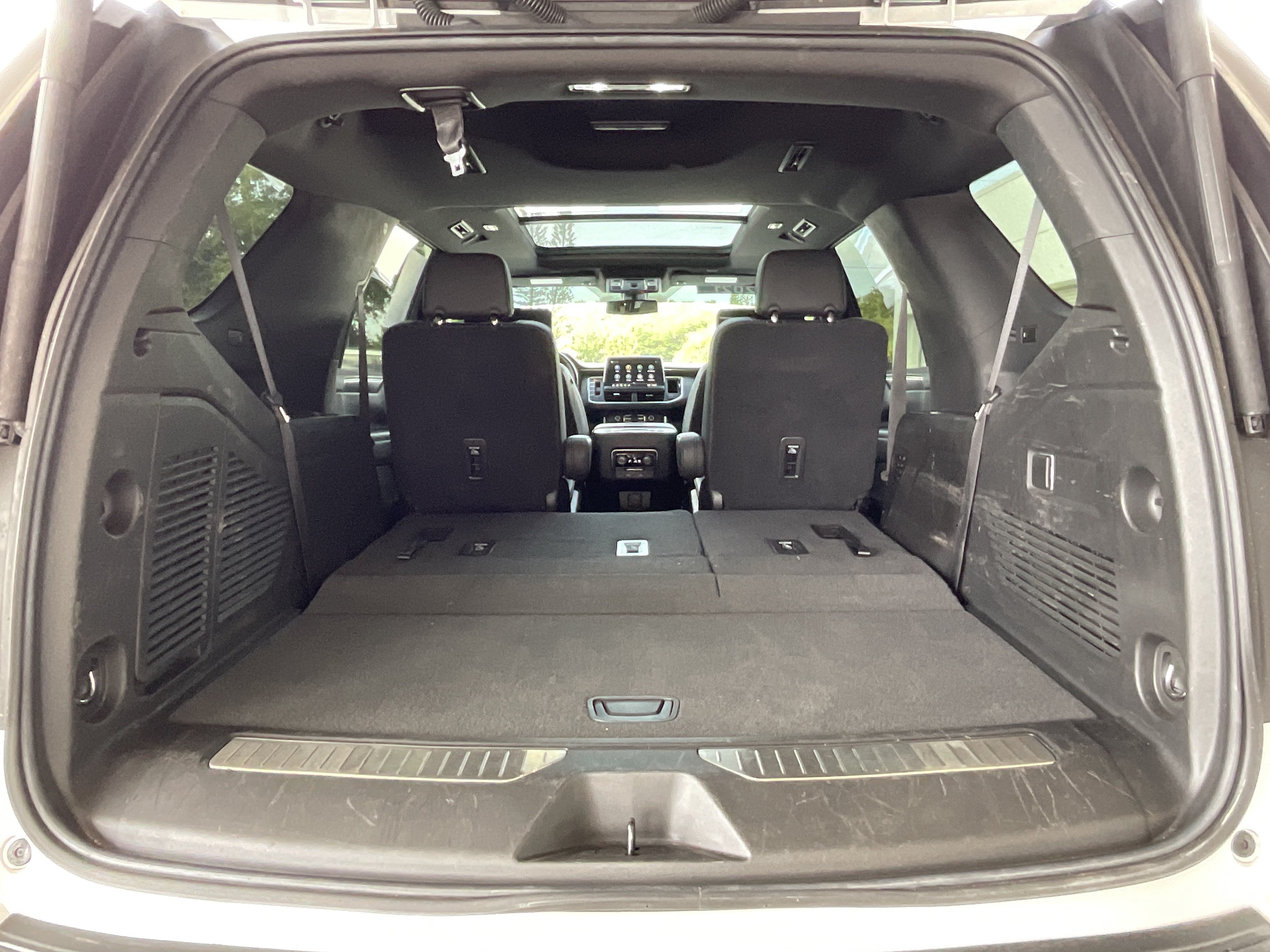 Used 2021 Chevrolet Tahoe Z71 w/ Rear Media and Nav Package AWD/4WD image 27