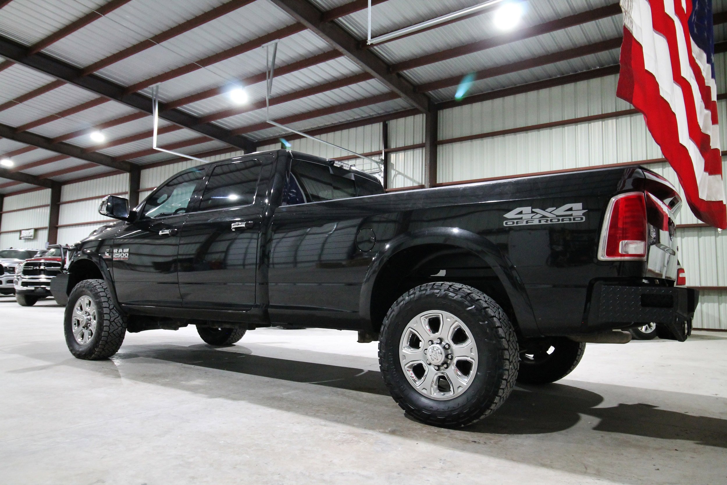 Used 2017 RAM 2500 Laramie w/ Convenience Group AWD/4WD image 9
