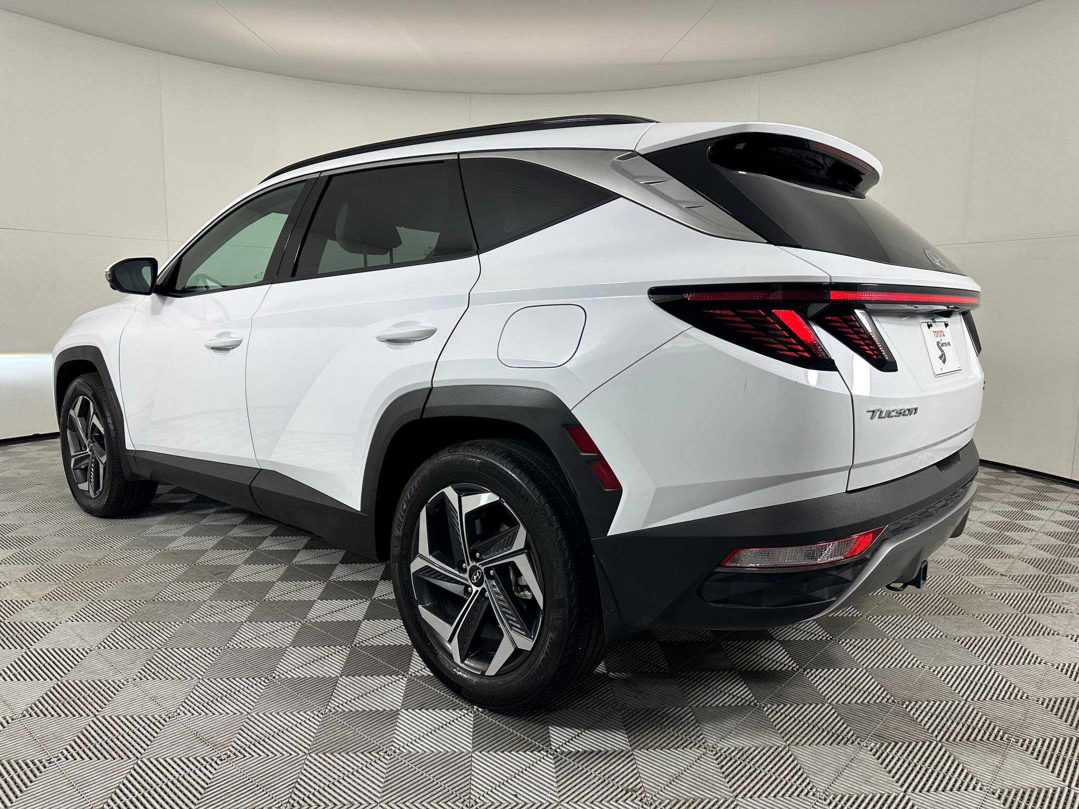 Used 2023 Hyundai Tucson Limited image 3