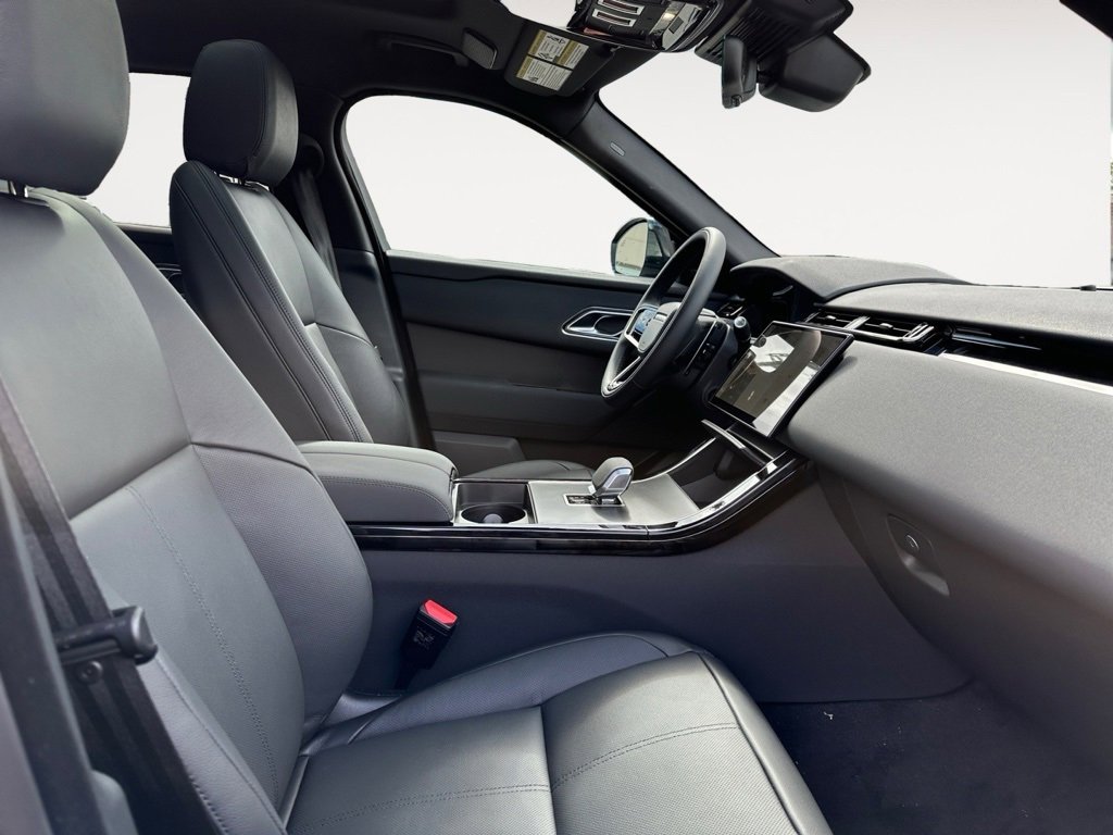New 2025 Land Rover Range Rover Velar Dynamic SE image 9