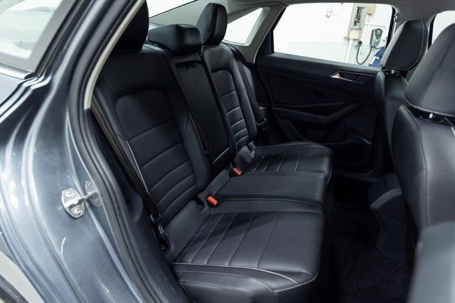 Used 2024 Volkswagen Jetta SE image 25