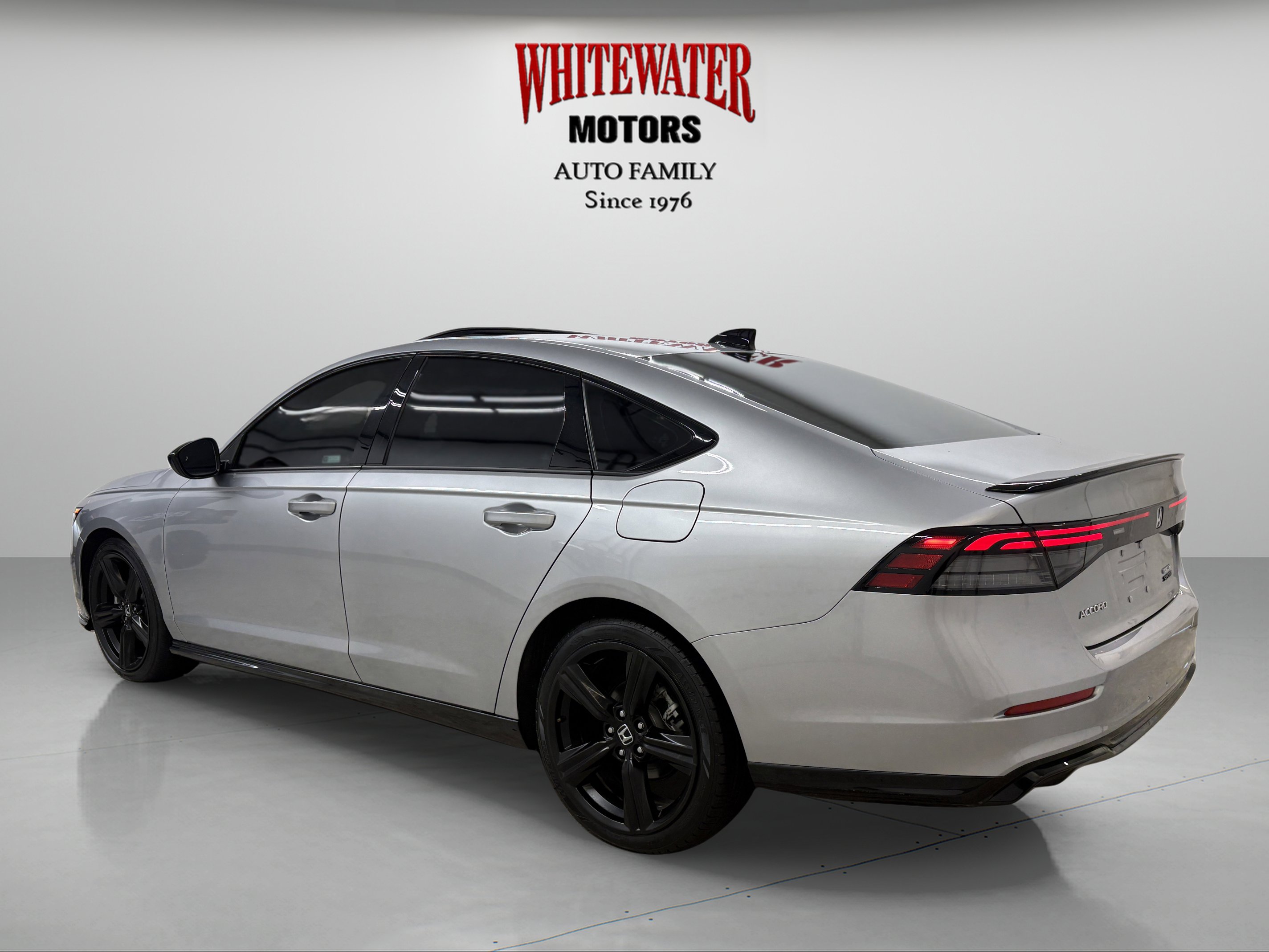 Used 2024 Honda Accord Sport image 2