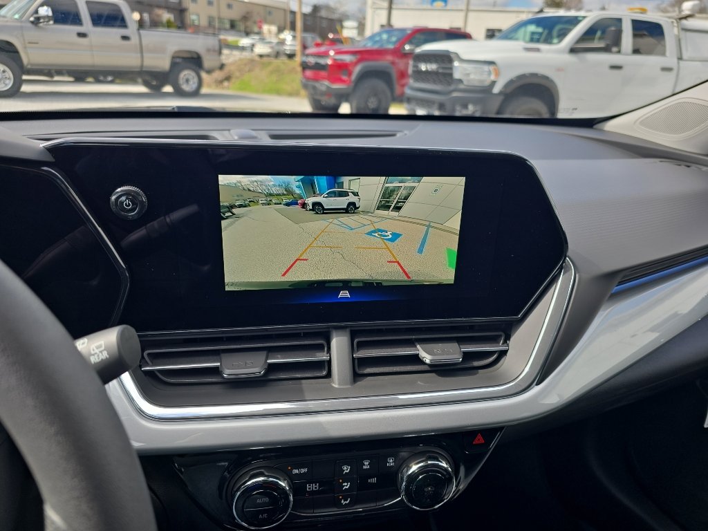 New 2026 Chevrolet Trax LT image 28