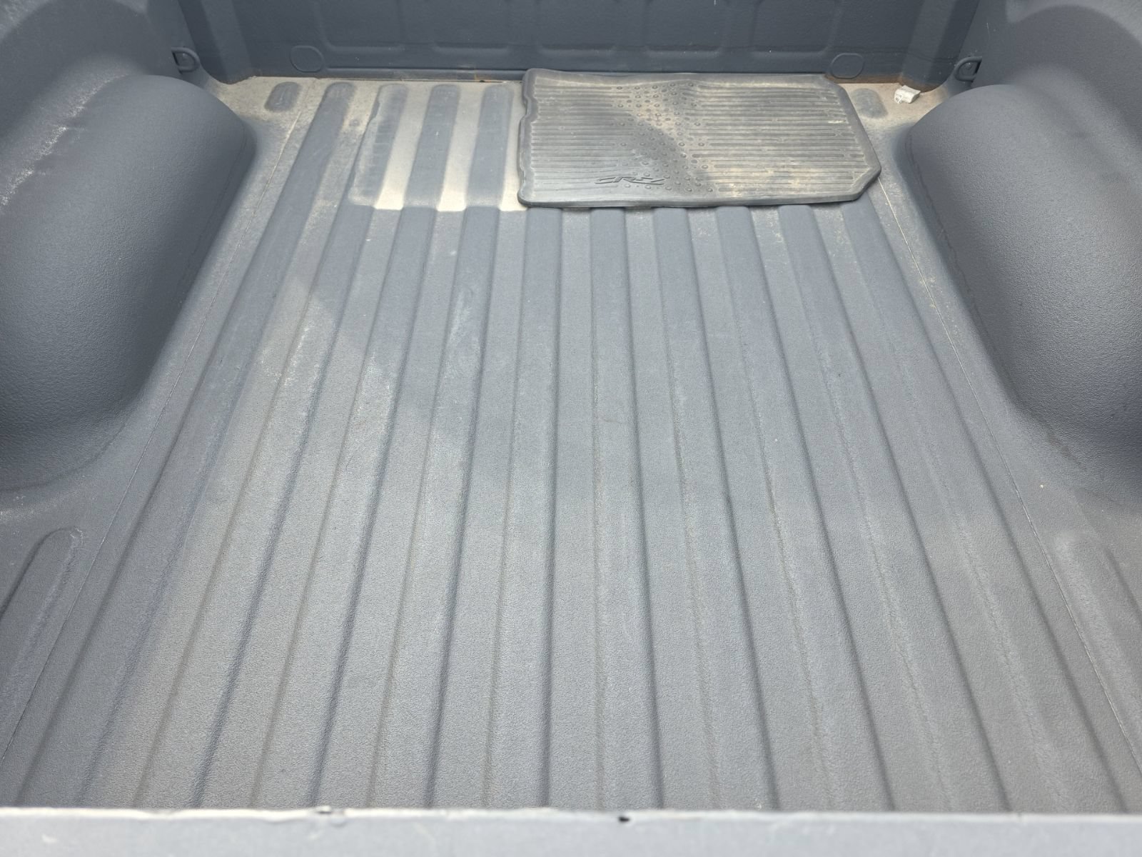 Used 2018 RAM 1500 Classic SLT AWD/4WD image 5