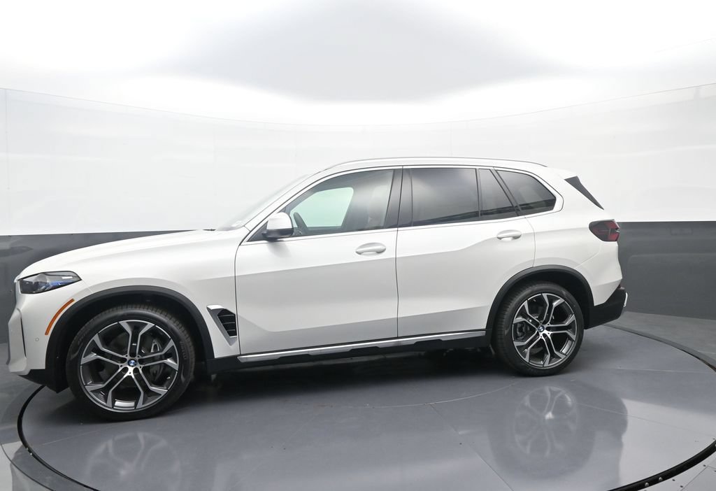 New 2026 BMW X5 xDrive40i w/ Premium Package AWD/4WD image 4