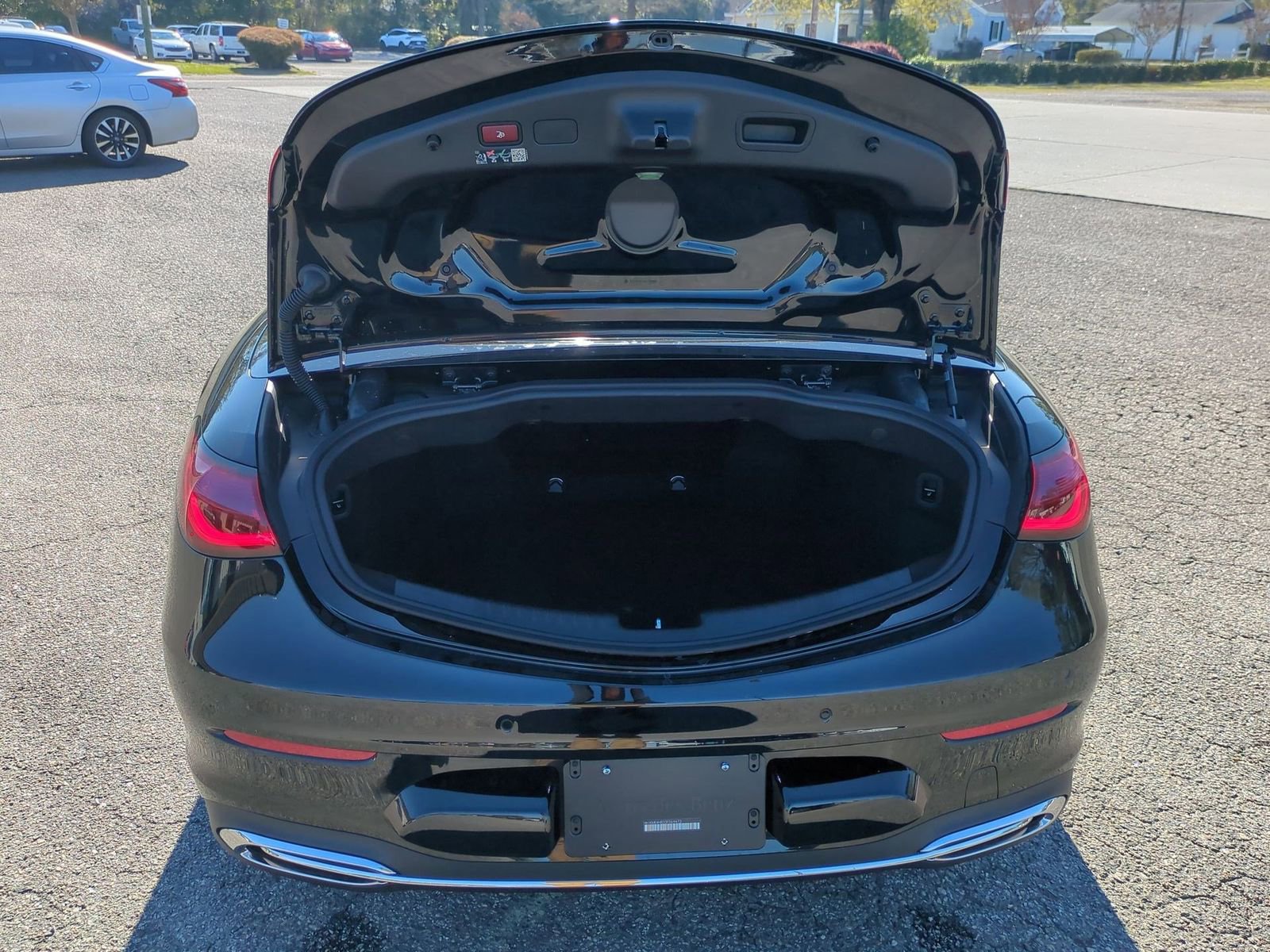 Used 2025 Mercedes-Benz CLE 300 4MATIC Cabriolet image 25