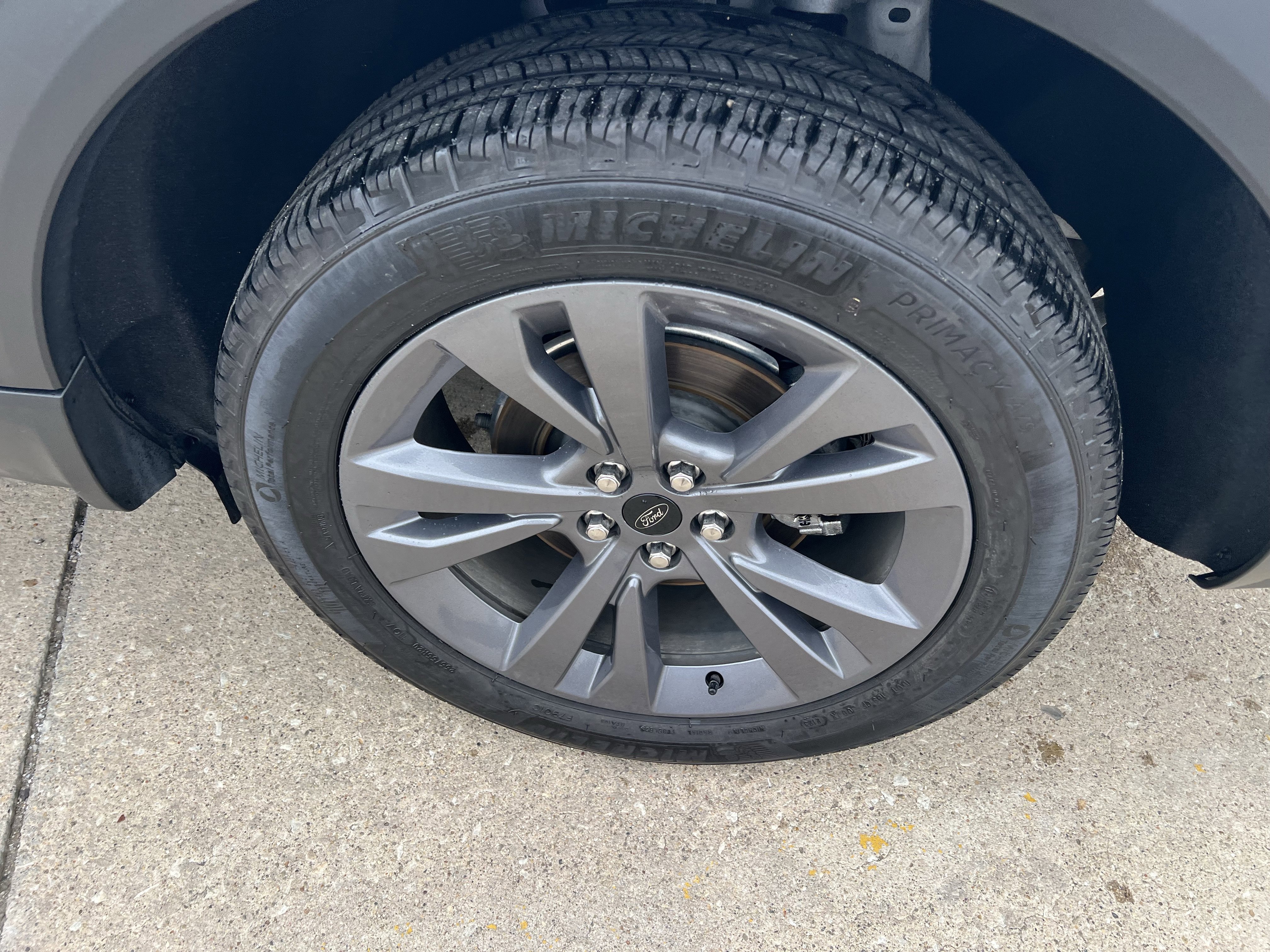 Used 2023 Ford Explorer XLT w/ Equipment Group 202A AWD/4WD image 8