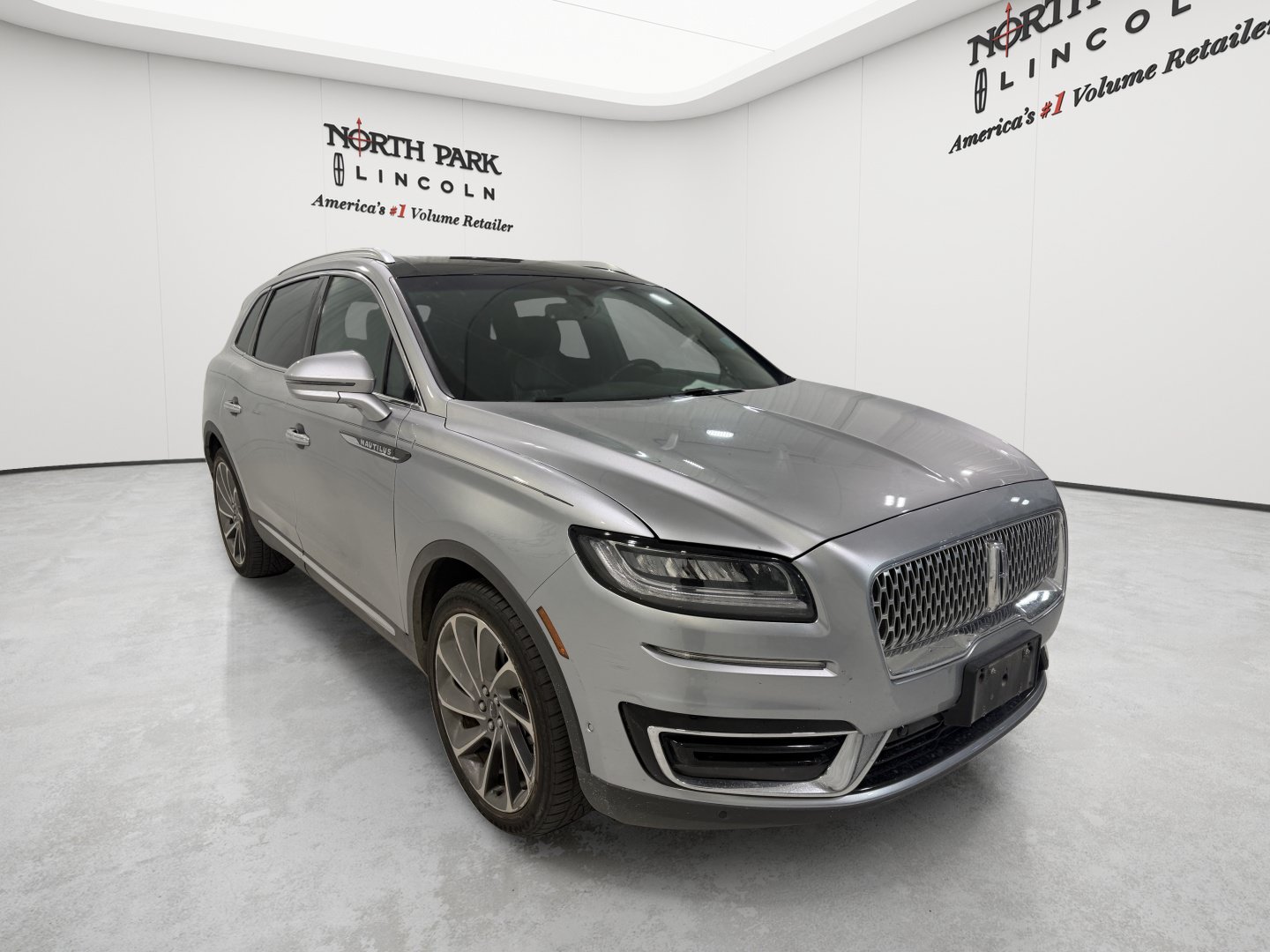 Used 2020 Lincoln Nautilus Reserve w/ Equipment Group 201A AWD/4WD image 7