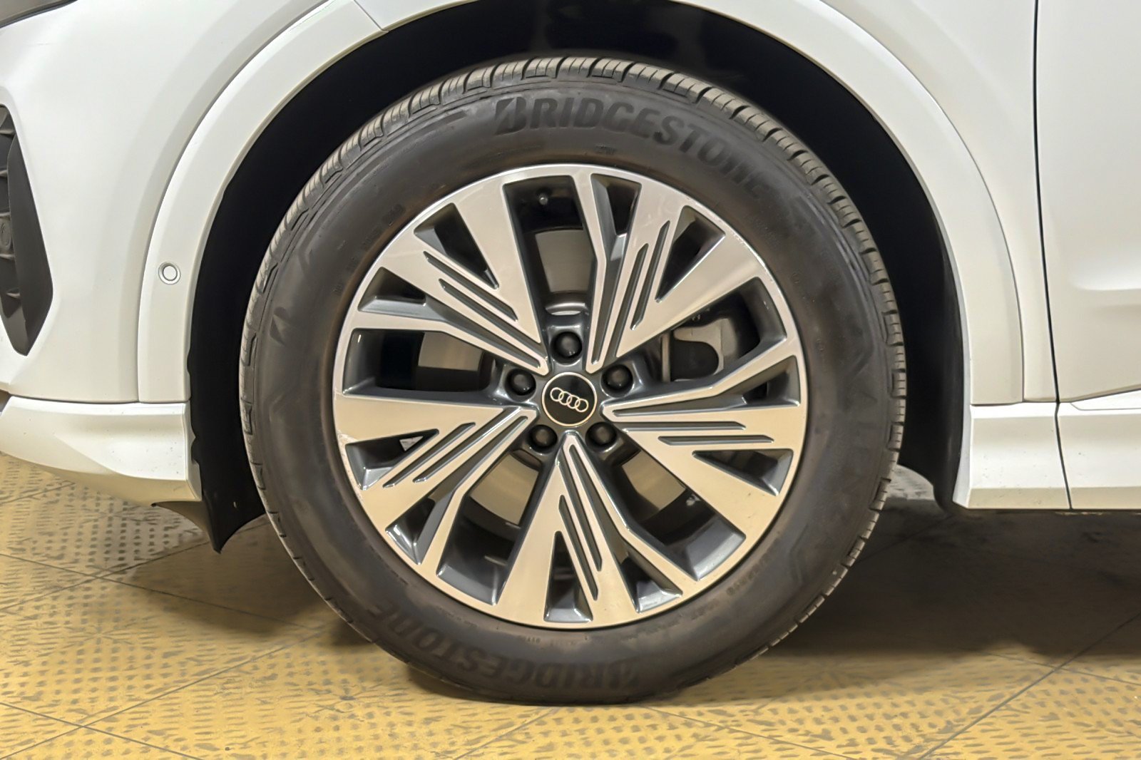 Certified 2023 Audi Q4 e-tron Premium Plus w/ Premium Plus RWD image 26