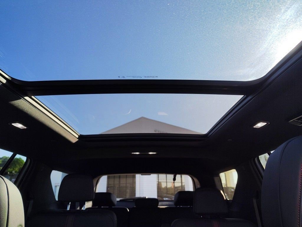 Used 2024 Chevrolet Traverse RS w/ LPO, Floor Liner Package image 17