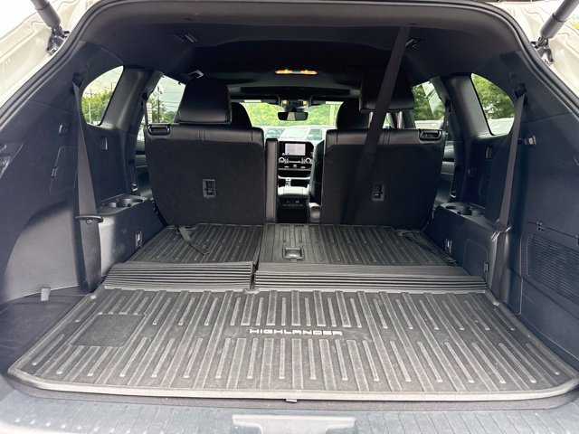 Used 2024 Toyota Highlander XSE AWD/4WD image 23