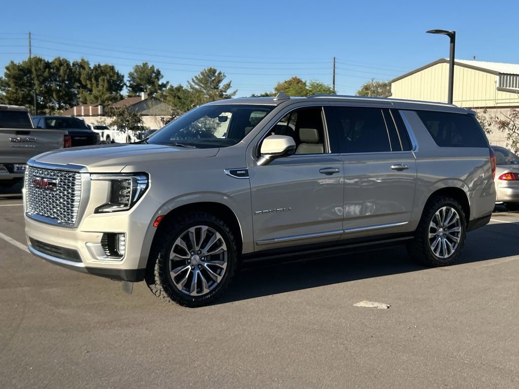 Used 2021 GMC Yukon XL Denali w/ Denali Ultimate Package image 1